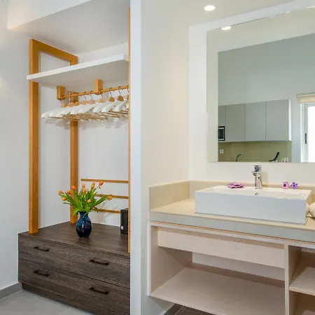 Apart Otel Lotus Kato Daratso