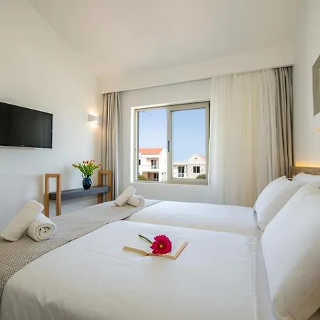 Lotus Apart Otel 2*